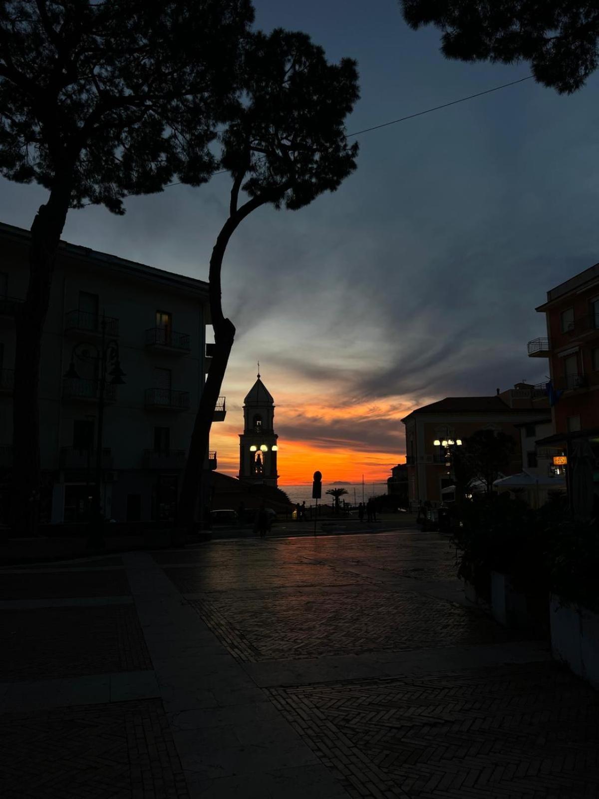 Апартаменты A Casa Di Ale Санта-Мария-ди-Кастеллабате Экстерьер фото