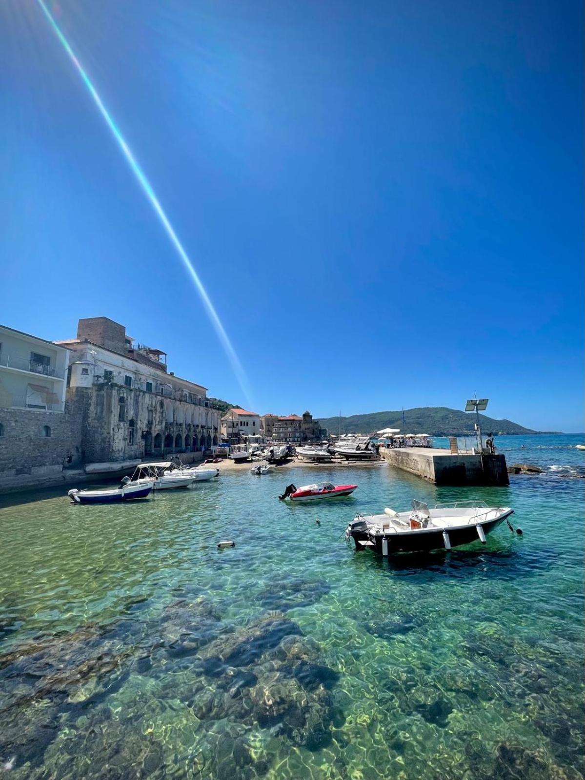 Апартаменты A Casa Di Ale Санта-Мария-ди-Кастеллабате Экстерьер фото